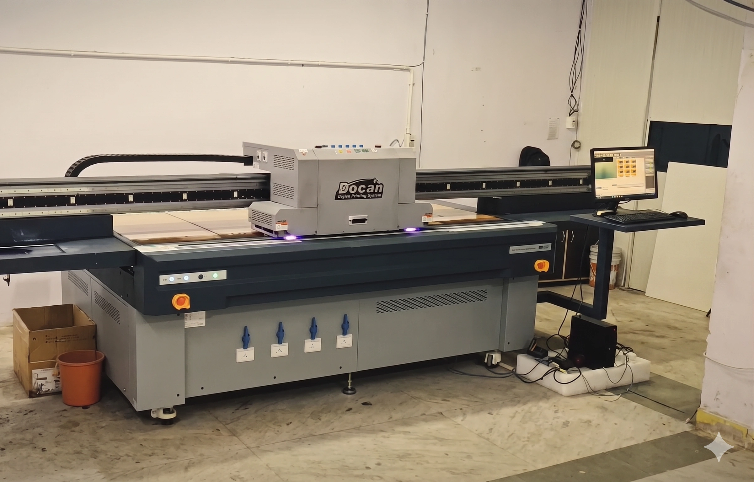 UV Flatbed Printer